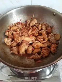 Make A beer with three yellow chickens step 4