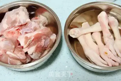 Make Homemade Japanese soup step 1