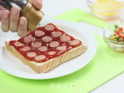 Make mini-pizza step 1