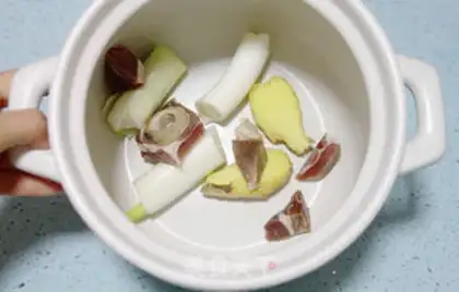 Make Homemade Japanese soup step 6
