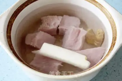 Make Homemade meat pine step 1