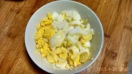 Make Frozen eggs step 1