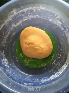 Make Hand over carrot noodles step 4