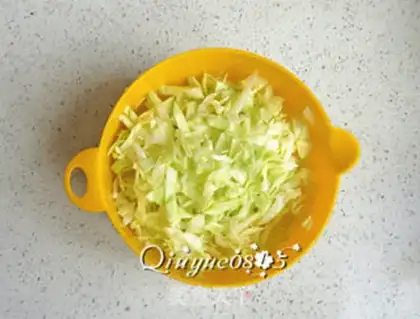 Make A cabbage and a fan step 1