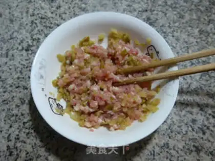 Make Squeeze pork pot sticker step 5