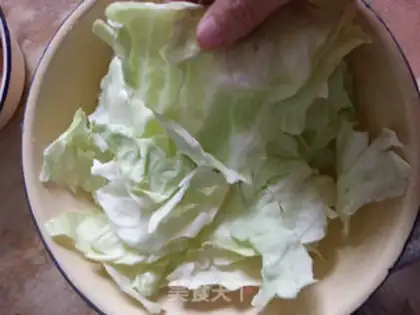 Make Hand toe-to-to-toe step 1