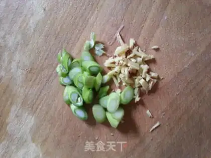 Make Hand toe-to-to-toe step 3