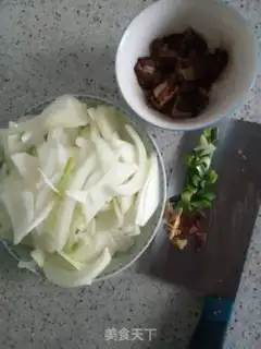 Make Onion pops step 0
