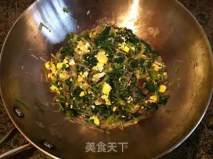 Make Pine pickles of egg varnish step 6