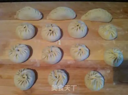 Make Pine pickles of egg varnish step 9