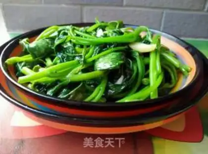 Make Garlic melon leaves step 6
