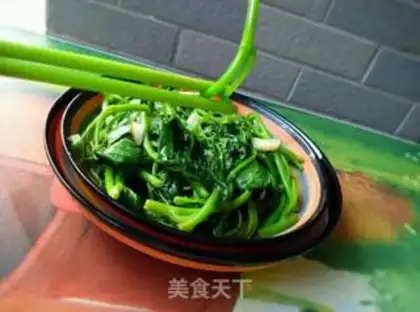 Make Garlic melon leaves step 7