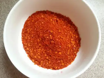 Make Spicy pepper oil step 3
