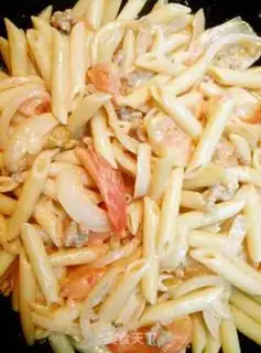 Make Garlic ketchup macaroni step 6