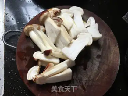 Make Porridge of chicken soup, twig, twig, shrimp step 4