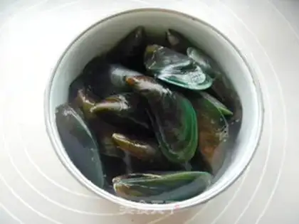 Make Onion mussels step 0