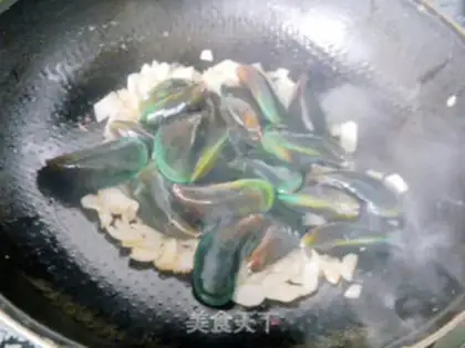 Make Onion mussels step 2