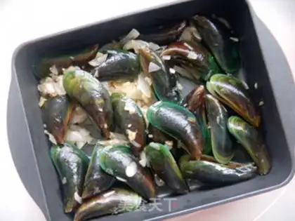 Make Onion mussels step 4