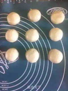 Make Flower cake step 9