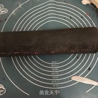 Make Rose bamboo charcoal toast step 21