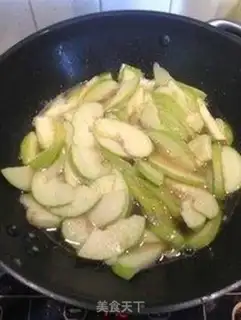 Make A pork chop with apple sauce step 3