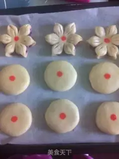 Make Flower cake step 21