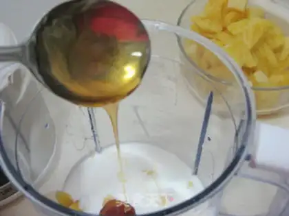 Make Pineapple yogurt shake step 3