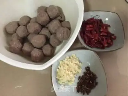 Make A boiled beefball step 1