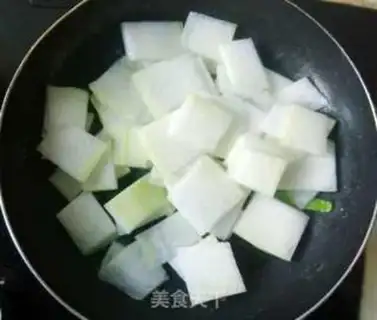 Make A nice winter melon ball soup step 2