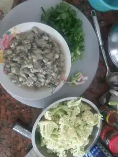 Make Cream oyster soup step 1