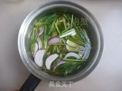 Make Onion oil step 1