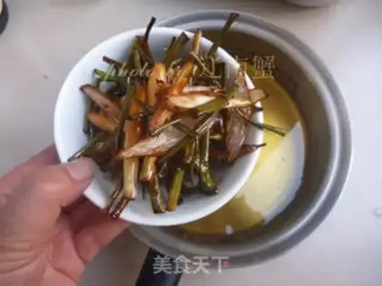 Make Onion oil step 5