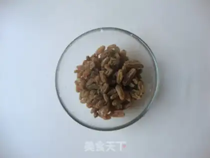 Make walnut raisin step 1
