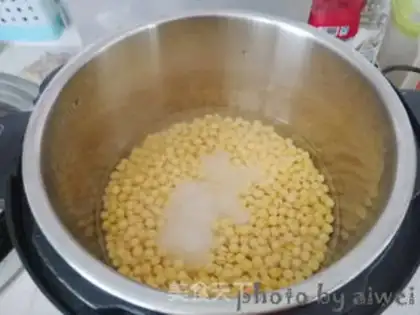 Make Sweet pea yellow step 3