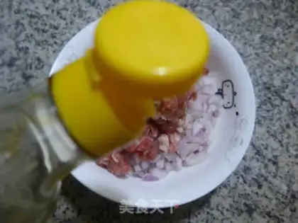 Make Onion pork pot sticker step 4