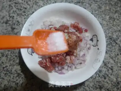 Make Onion pork pot sticker step 6
