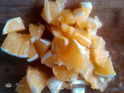 Make Orange milkshake step 1