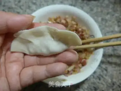Make Pyramid meat buns step 8