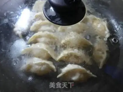 Make Onion pork pot sticker step 11