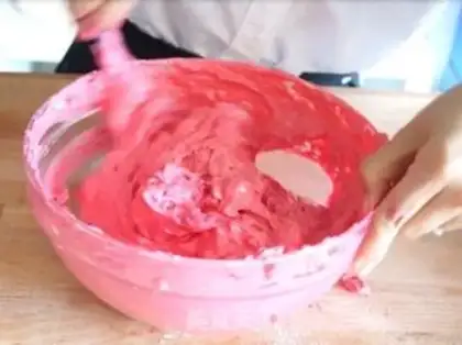 Make Macalon ice cream sandwich step 3