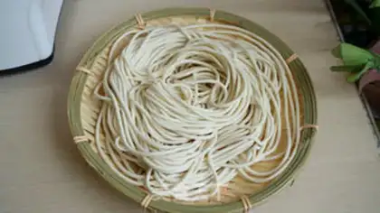 Make Spinach hot noodles step 5