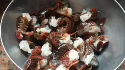 Make Spicy lobster step 2