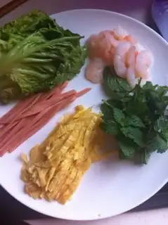 Make Viet Nam Spring Roll step 6