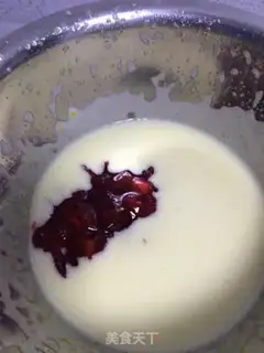 Make Homemade strawberry sauce ice cream step 3