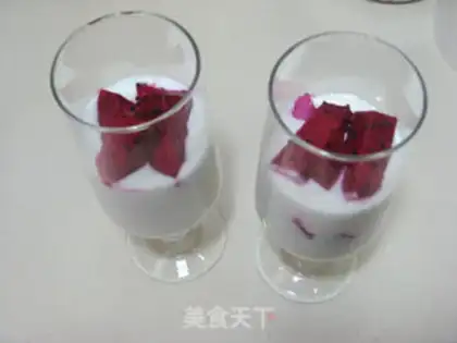 Make Flamingo yogurt cup step 6