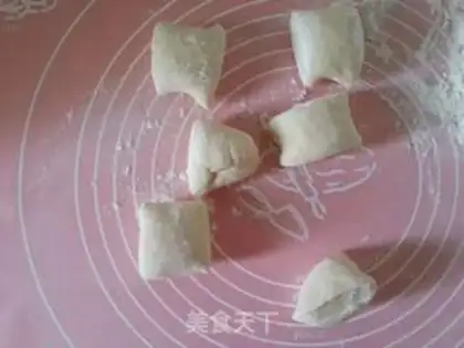 Make Panda bean bag step 7