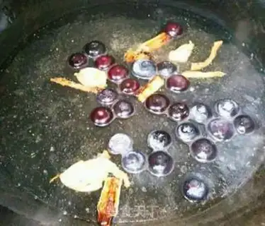 Make Blueberry sauce salmon step 4