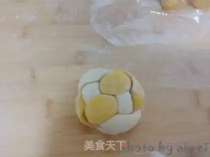 Make Pumpkin embroidery bean buns step 14