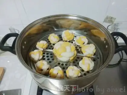 Make Pumpkin embroidery bean buns step 15