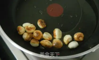 Make Garlic with fish step 1